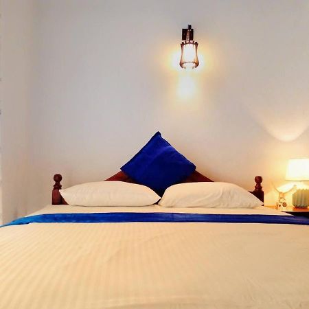 The Tourist Balcony Apartment Negombo Exterior photo